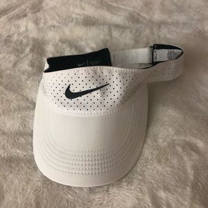NIKE Visor✔️